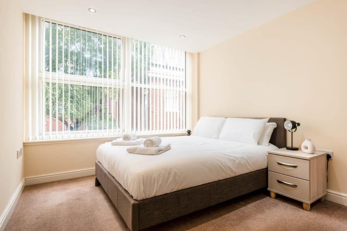 Bright 1 Bedroom Budget Flat In Central 폰트프랙트 외부 사진